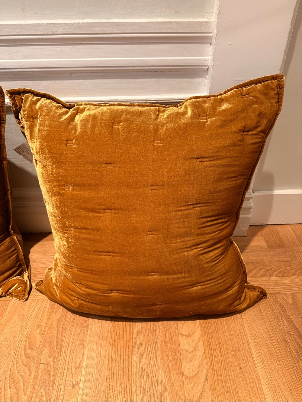 2 West Elm Classic Cotton Velvet Tack Stitch Euro Shams (2) - Picture 4 of 7
